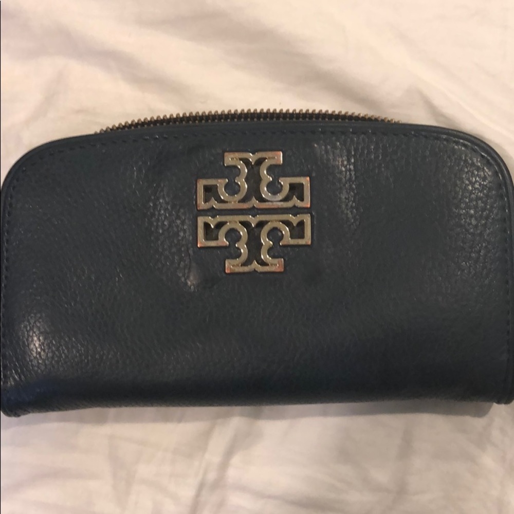 Navy Tory Burch wallet